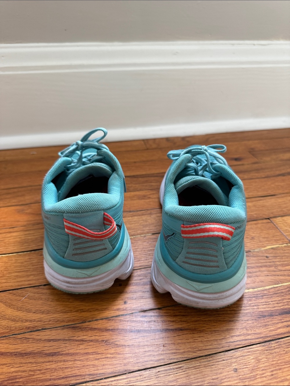 Hoka Bondi 7 Running Shoes - Picture 6 of 9